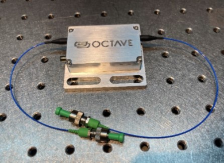 SC光発生デバイス　OCTAVE Photonics　スーパーコンティニュアム光発生用導波路デバイス